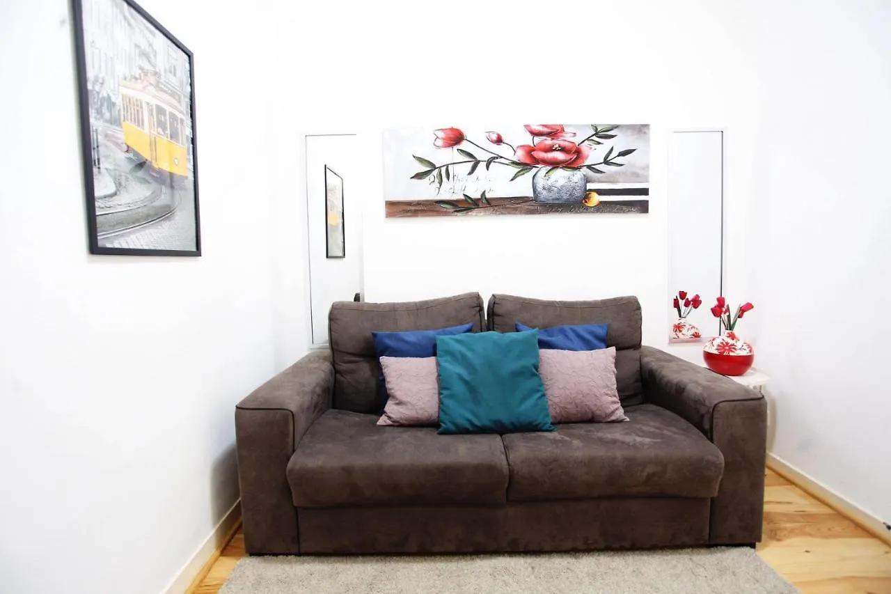 Lisbon Anjos Family Apartment